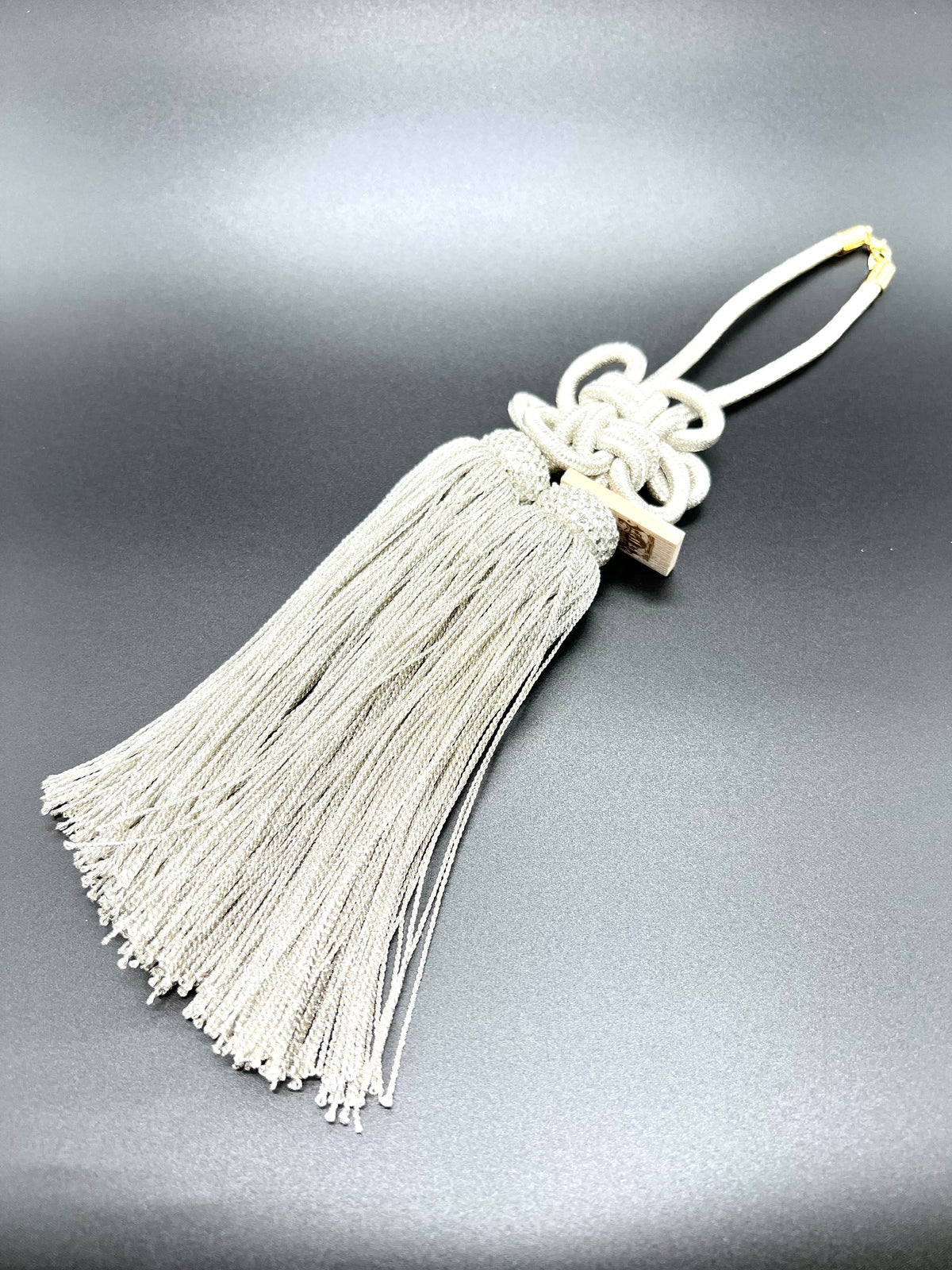 Tassel Chrysanthemum-Knot Medium Size Silver — image 1