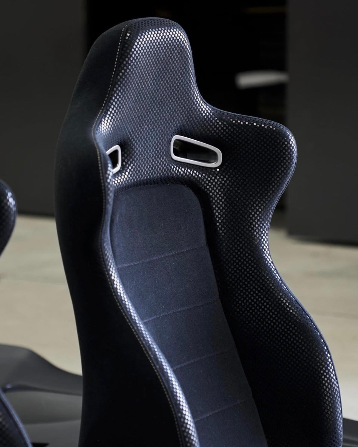 BNR34 V-Spec II Style Seat Dot Fabric — image 4