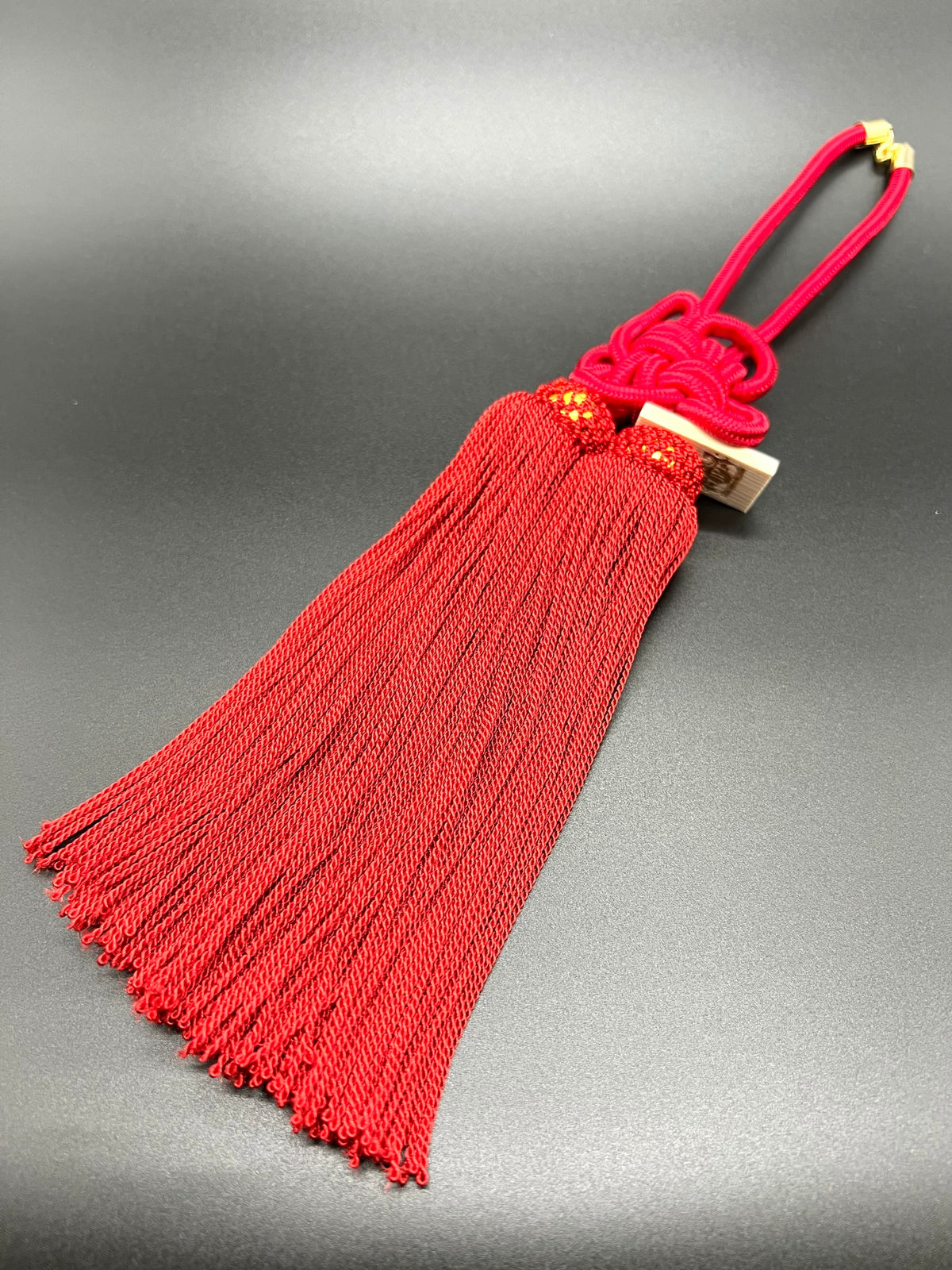 Tassel Chrysanthemum-Knot Medium Size Red — image 1