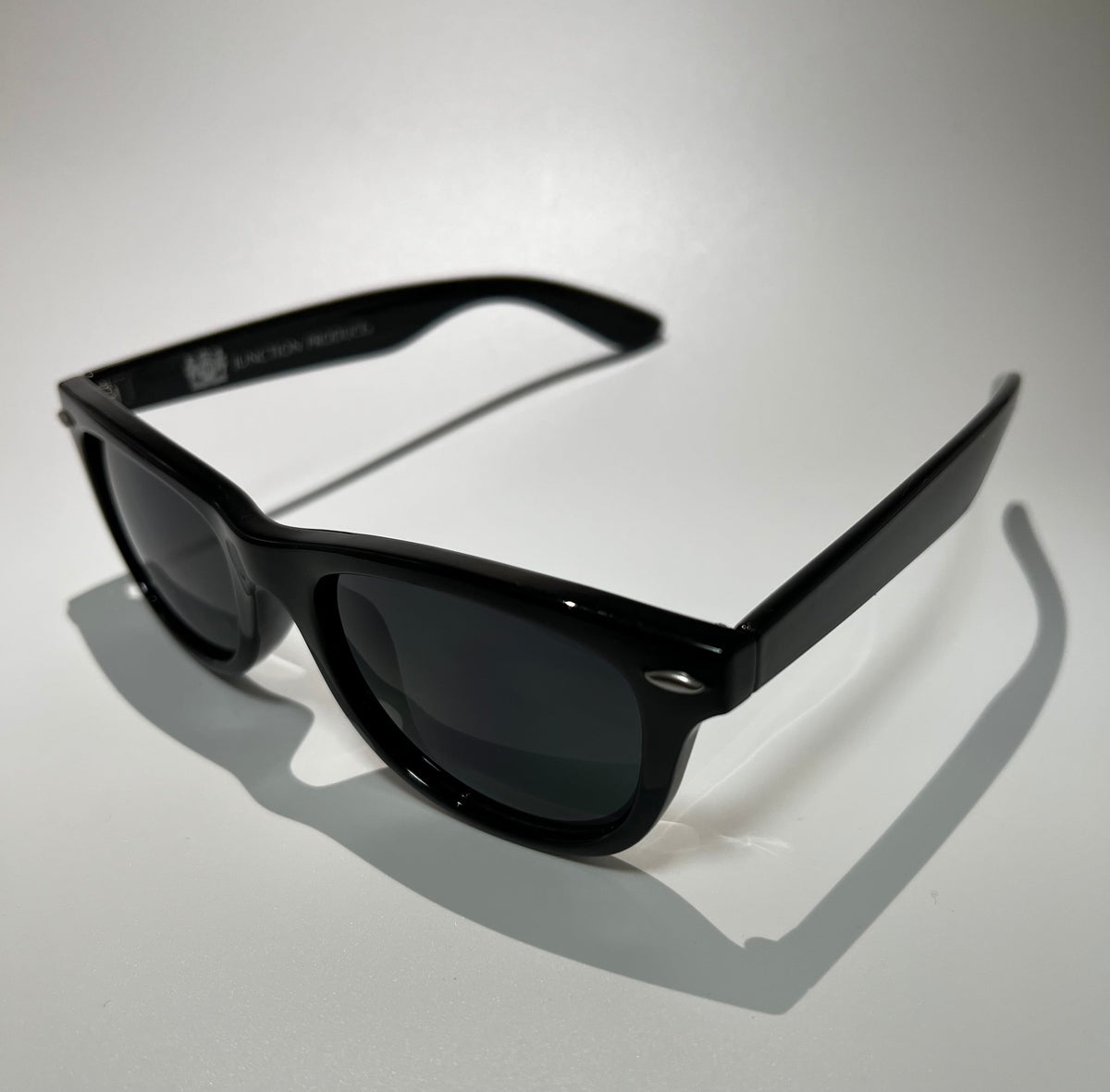 Sunglasses — image 4