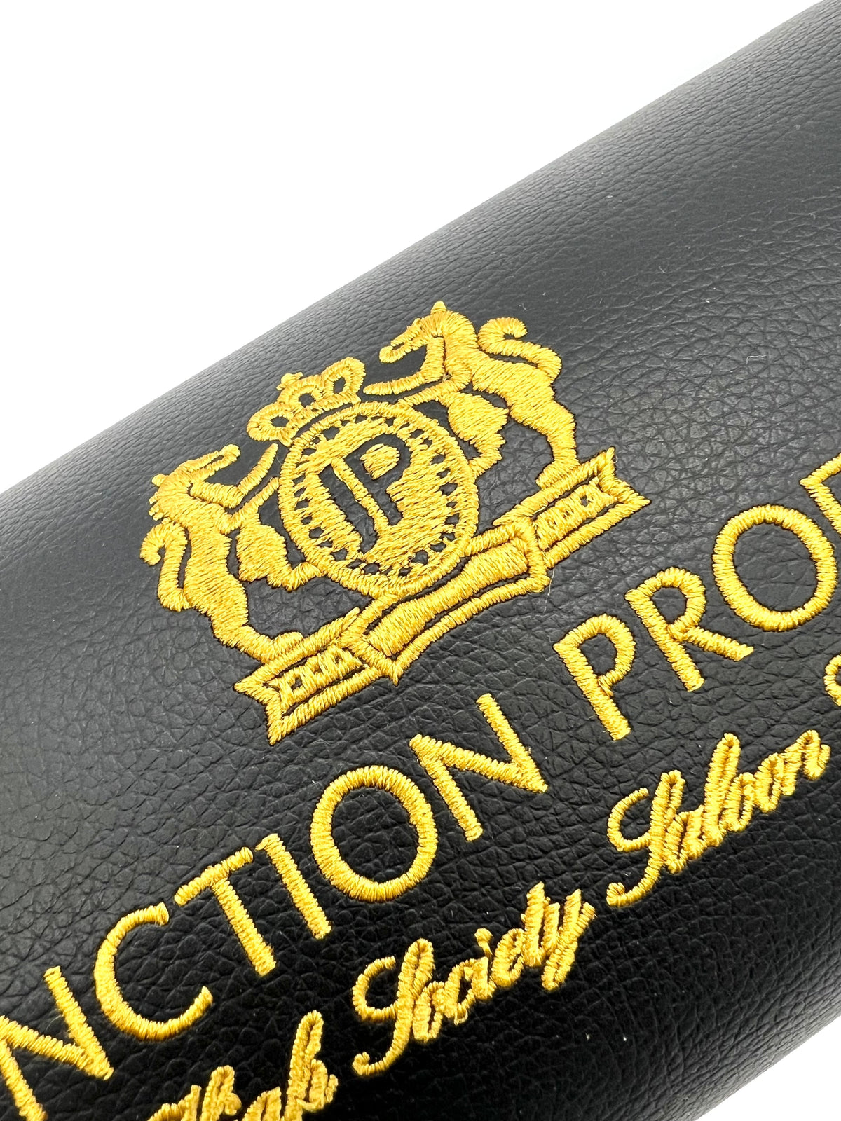 Script-Style Neck Pad Black × Gold — image 2