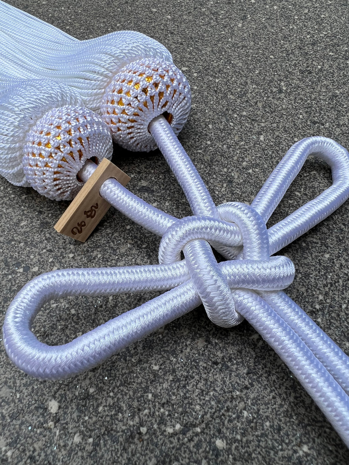 Tassel Agemaki Knot Large Size White — image 3