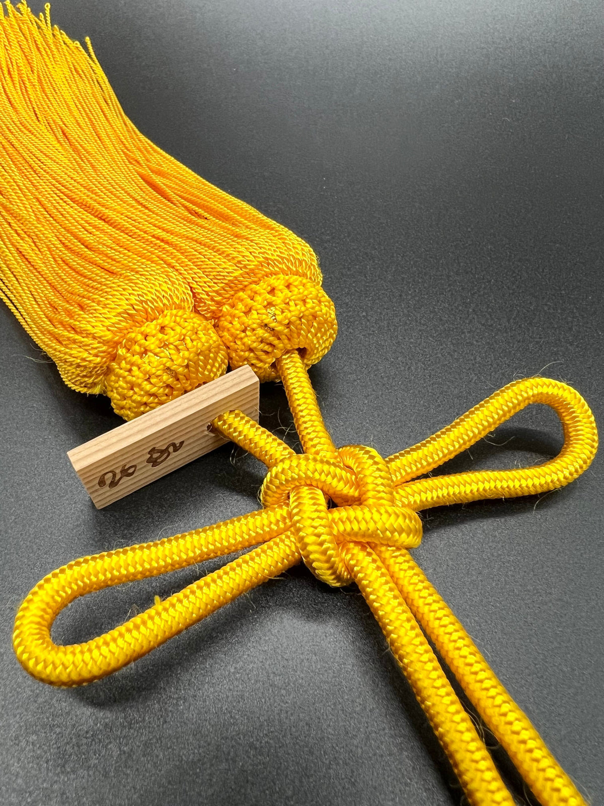 Tassel Agemaki Knot Medium Size Yellowcolour — image 3