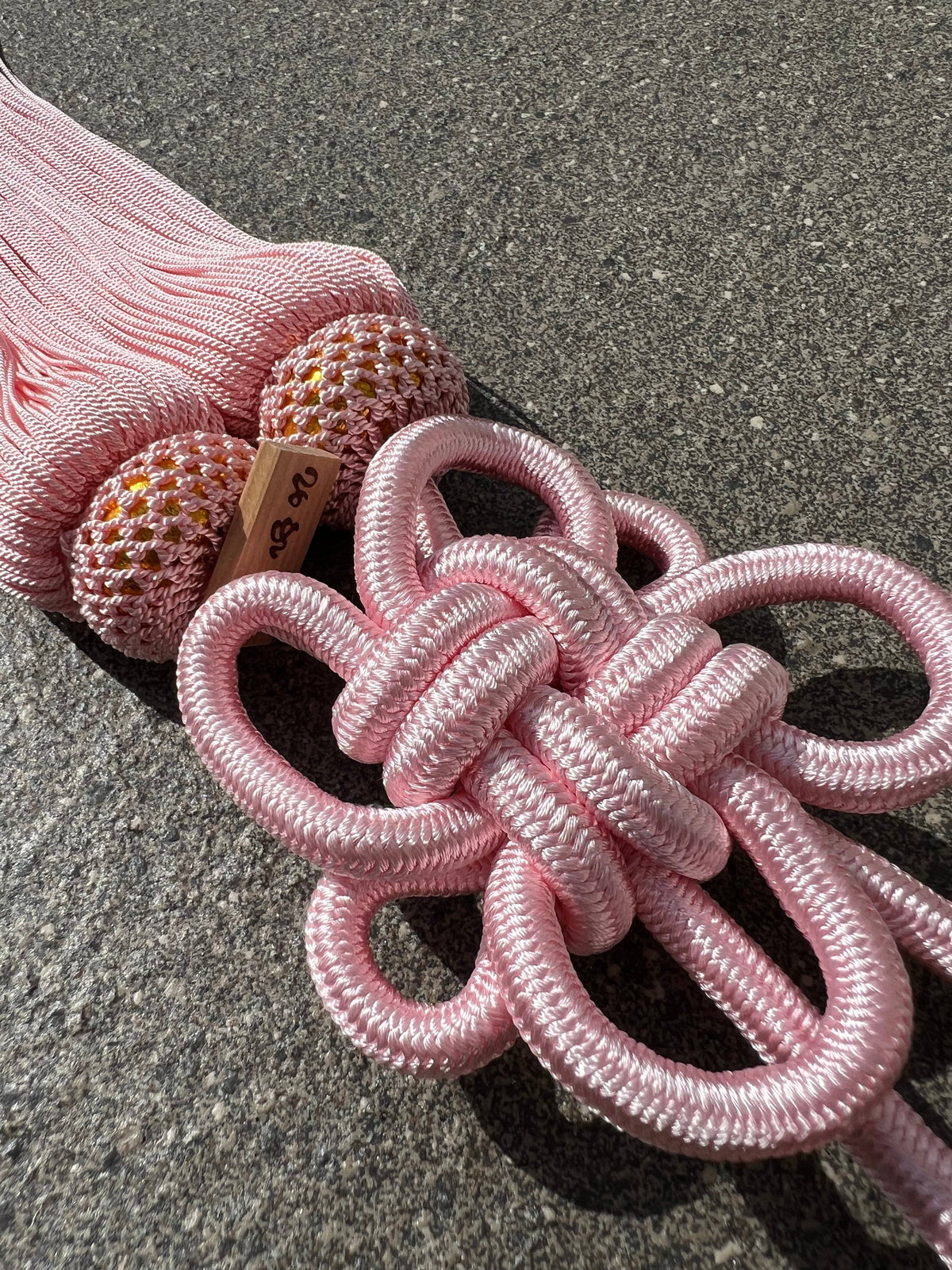 Tassel Chrysanthemum-Knot Large Size Pink — image 3