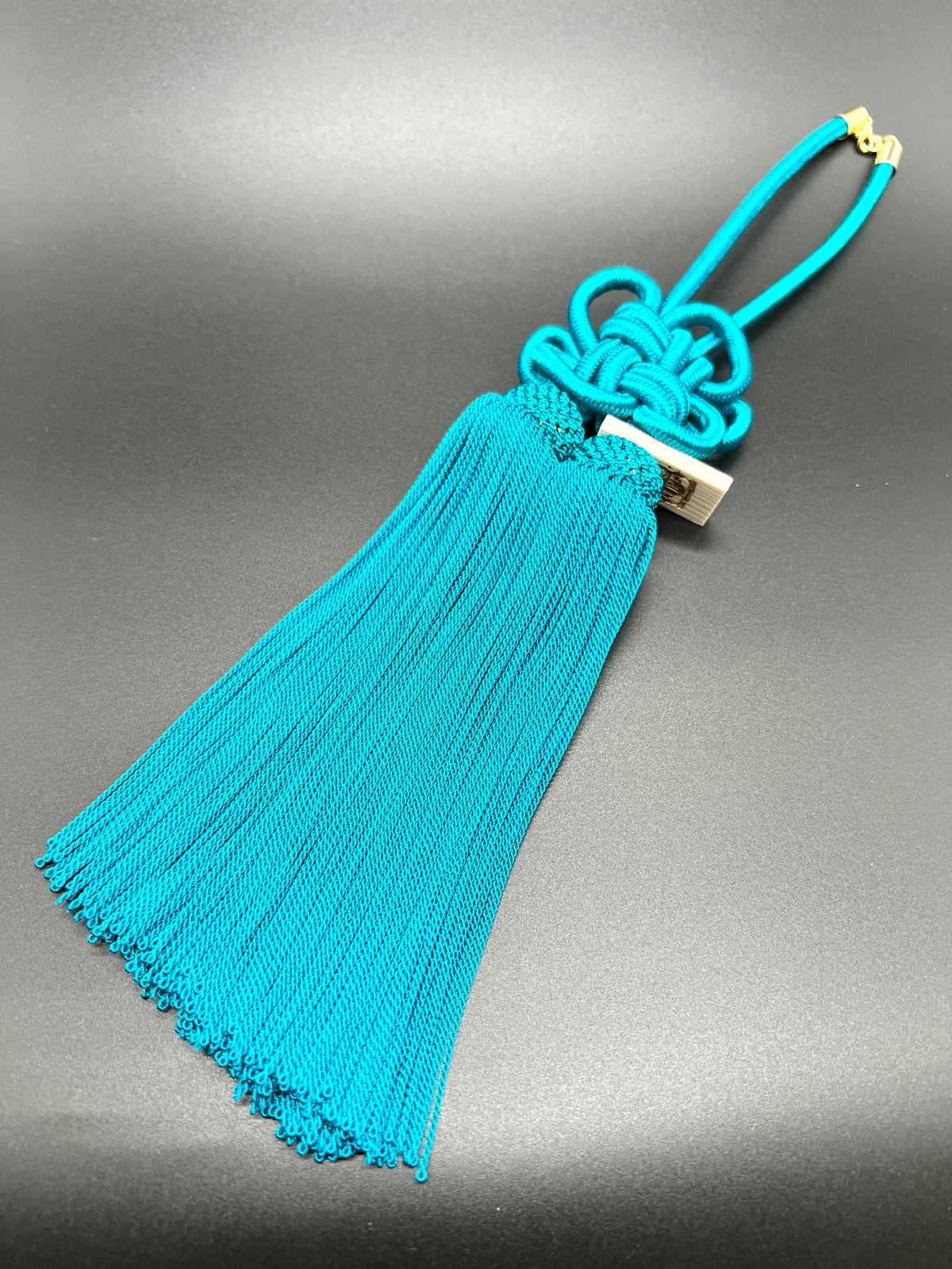 Tassel Chrysanthemum-Knot Medium Size Aquacolour — image 1