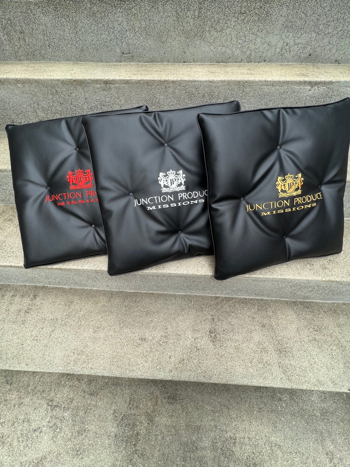 Comfort Cushion Black × Silver 2 pcs Set — image 5
