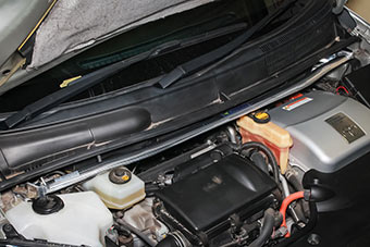Strut Tower BAR /Steel /Front /Type I - TOYOTA PRIUS NHW20 — image 3