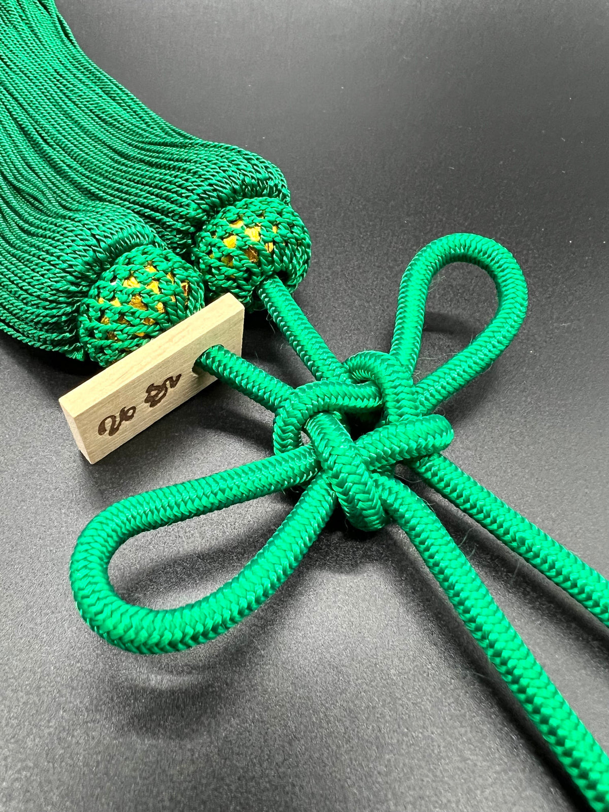 Tassel Agemaki Knot Medium Size Green — image 3