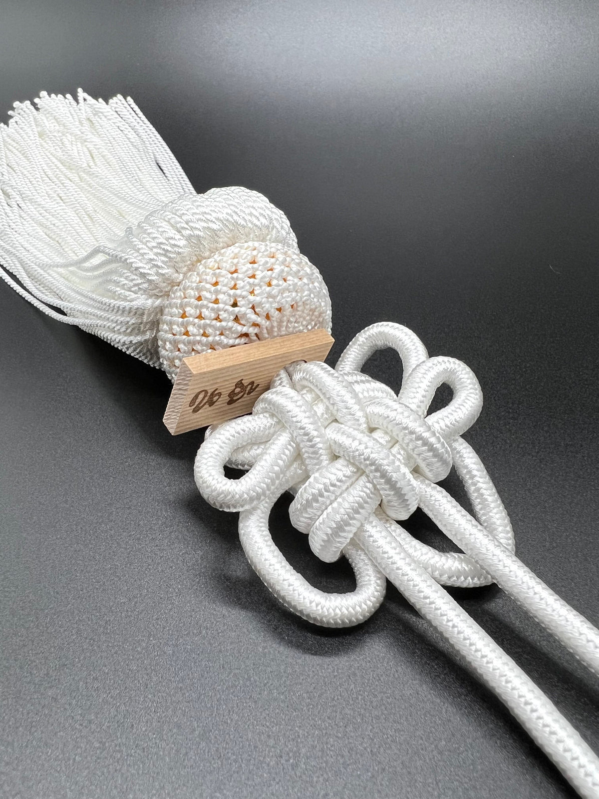 1 Tassel(M) White — image 2