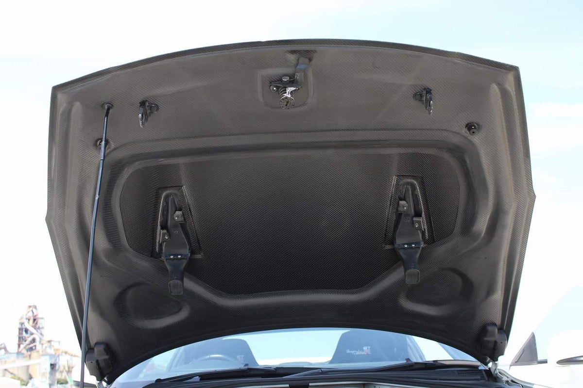 R35 Dry Carbon Hood (2017 Model Shape) — image 2