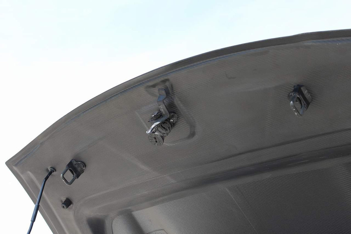 R35 Dry Carbon Hood (2017 Model Shape) — image 3