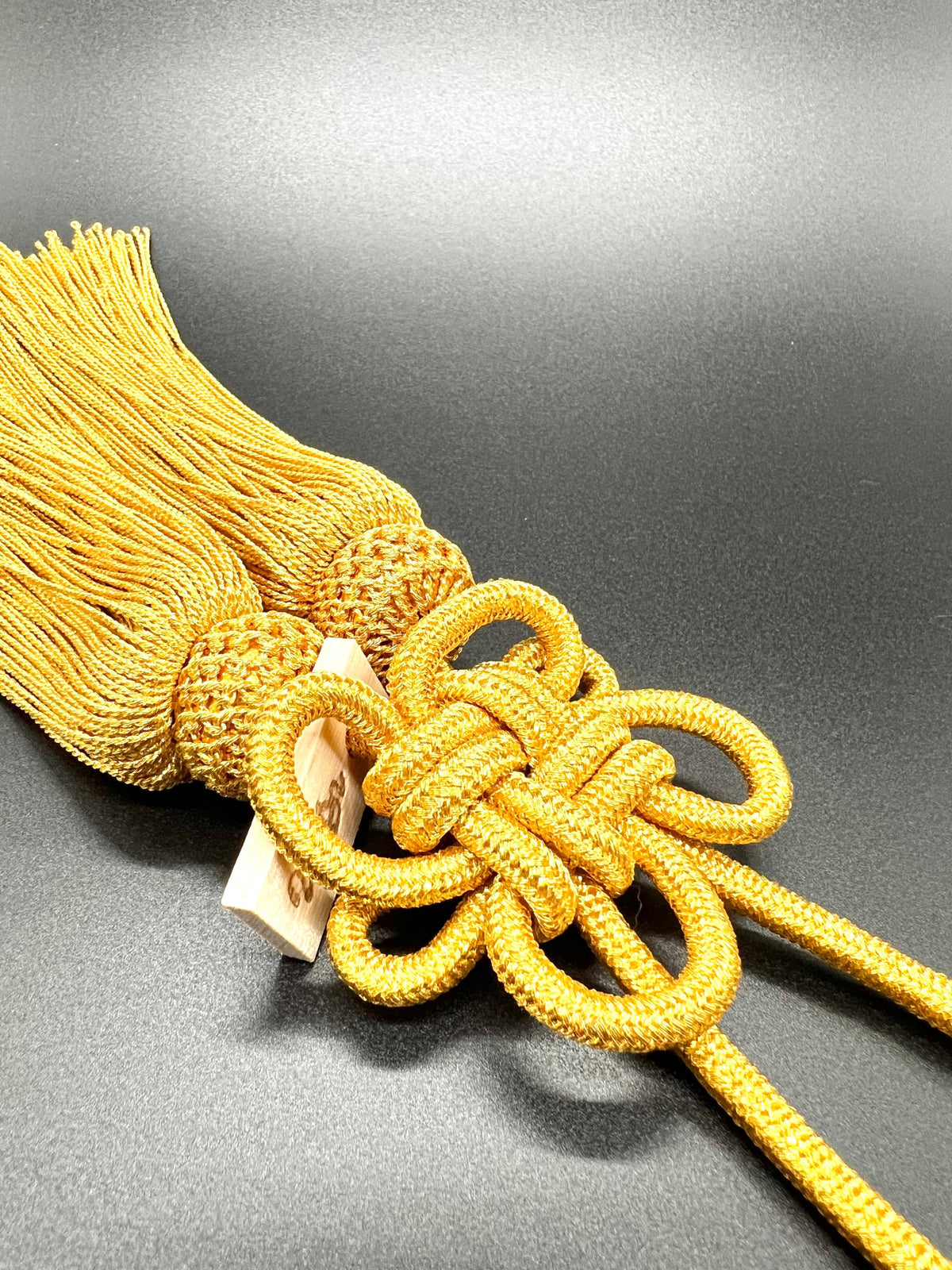 Tassel Chrysanthemum-Knot Medium Size Gold — image 3
