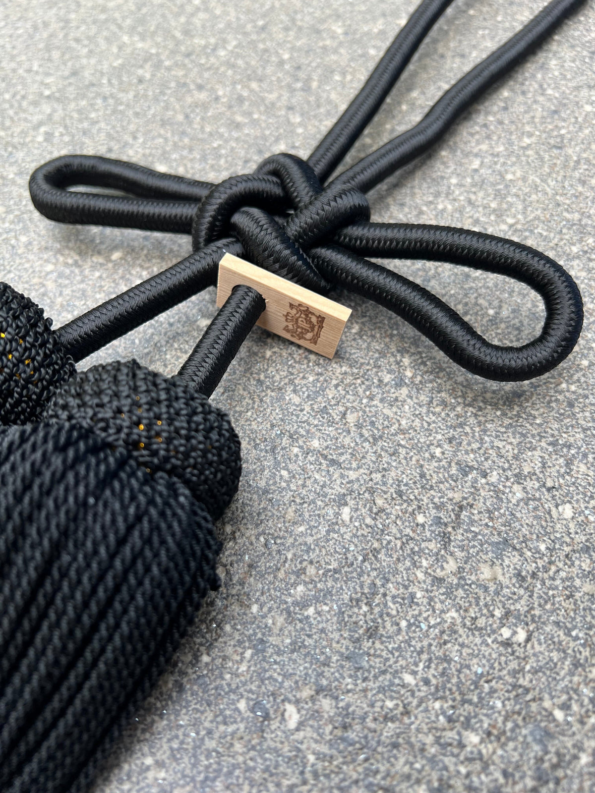 Tassel Agemaki Knot Large Size Black — image 1