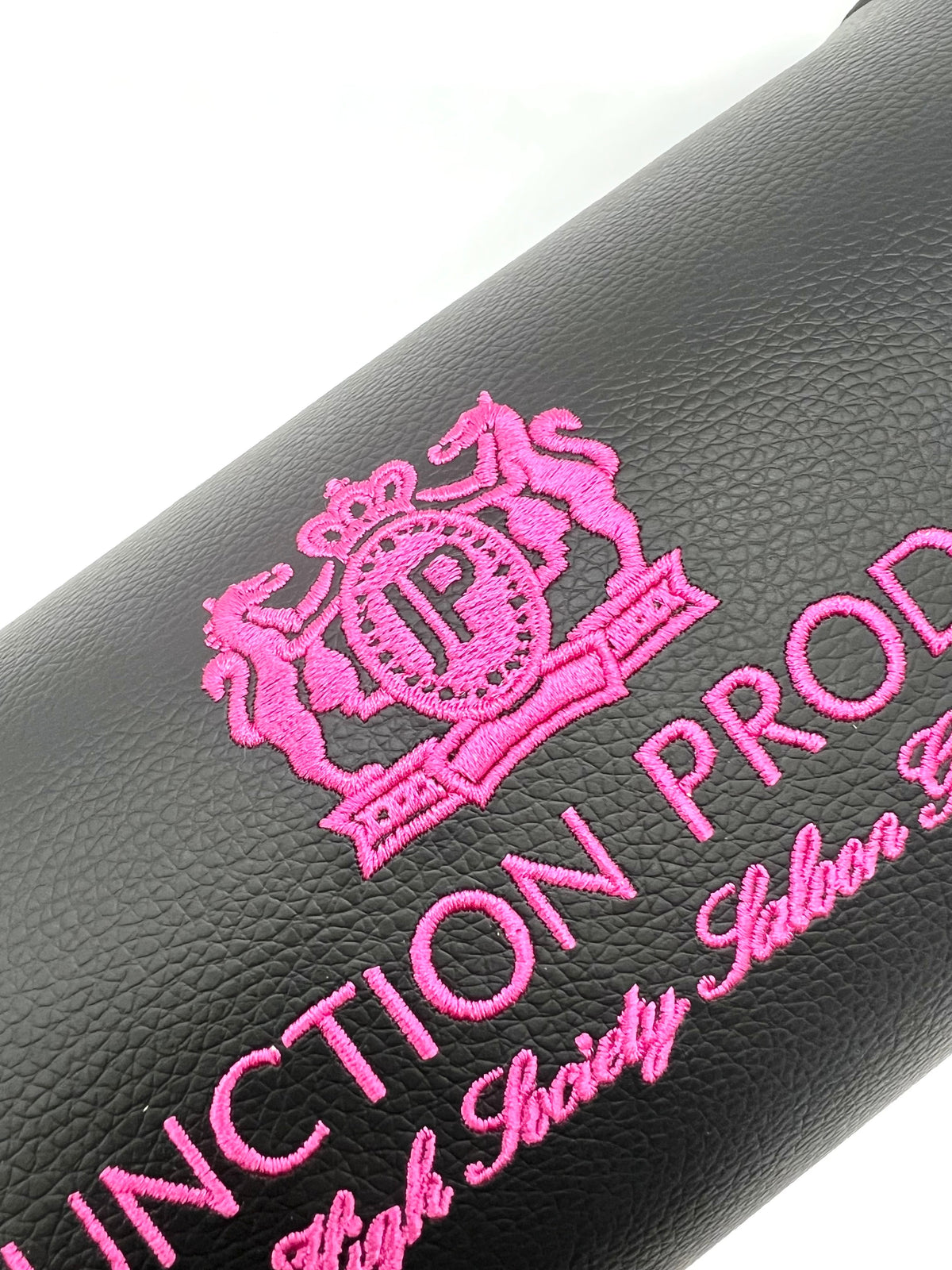 Script-Style Neck Pad Black × Pink 2 pcs Set — image 3