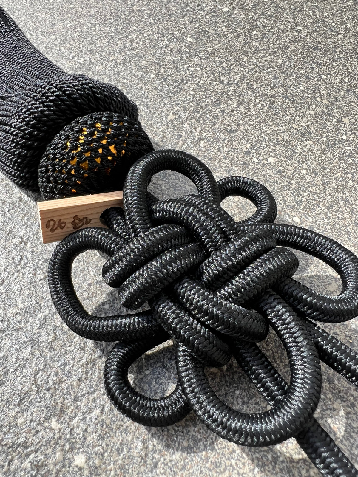 1 Tassel Large Size Black — image 3