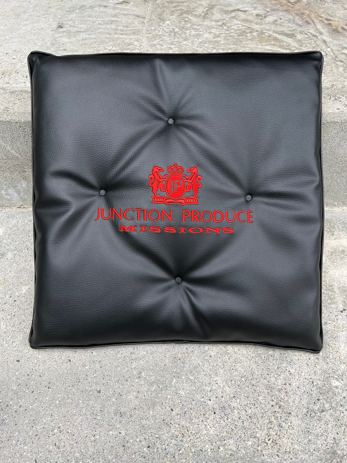 Comfort Cushion Black × Red — image 1