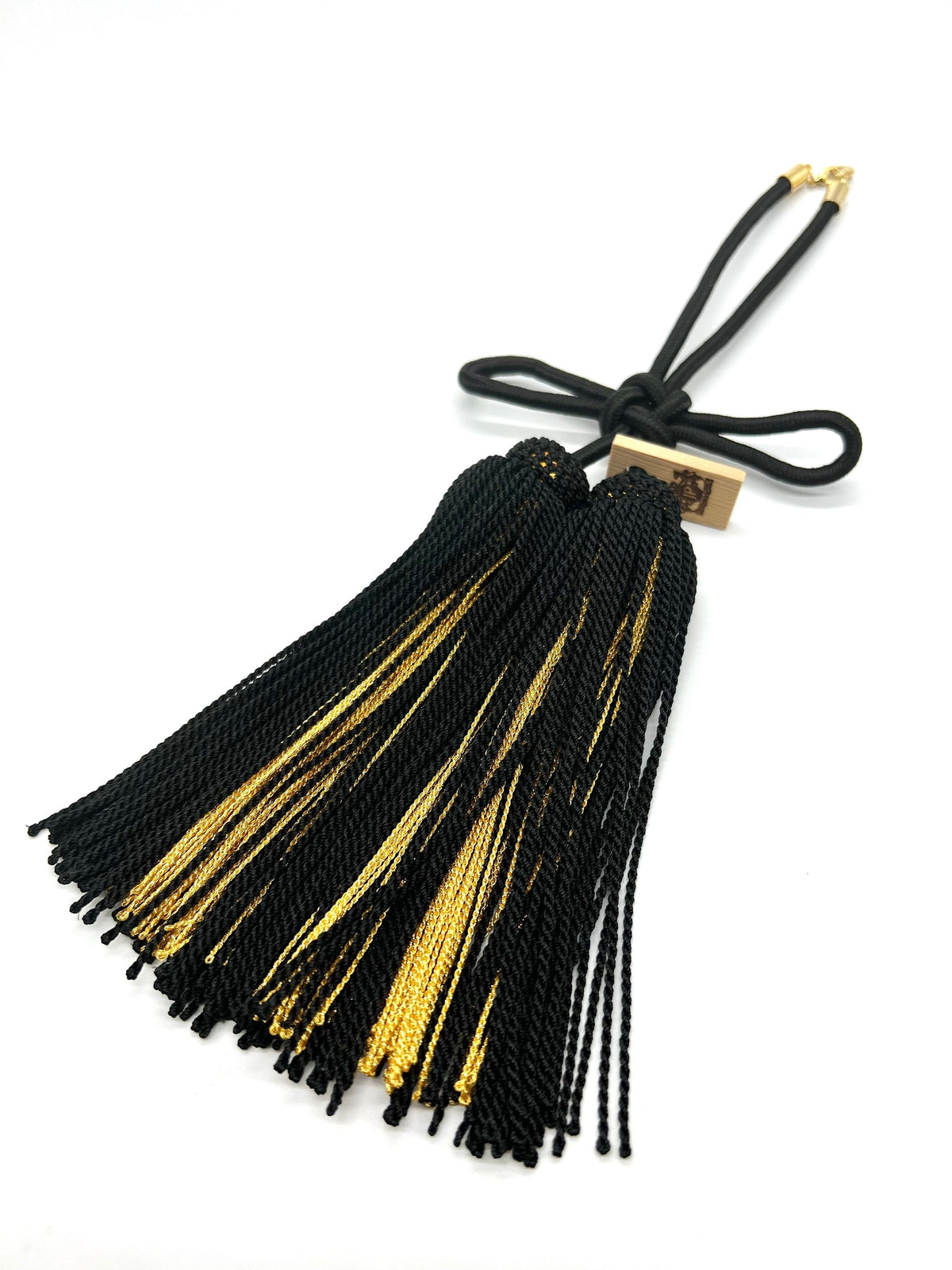 Tassel Agemaki Knot Medium Size Black / Gold — image 2
