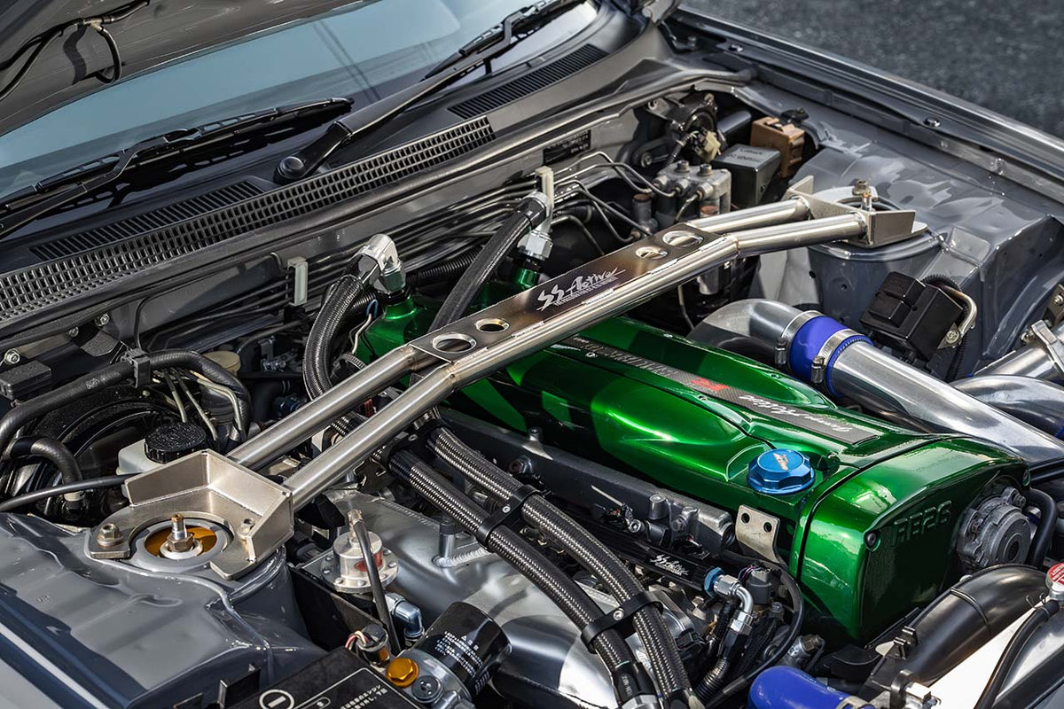 R32/R33/R34 Titanium Strut Tower Bar — image 1