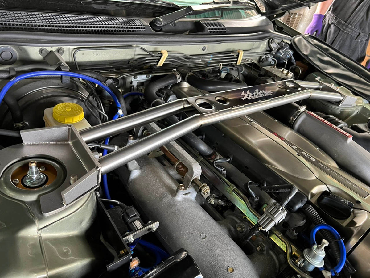 R32/R33/R34 Titanium Strut Tower Bar — image 2