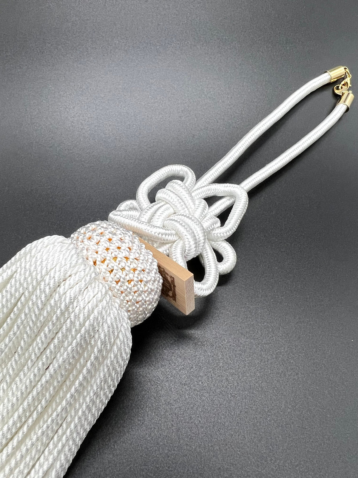 1 Tassel(M) White — image 1