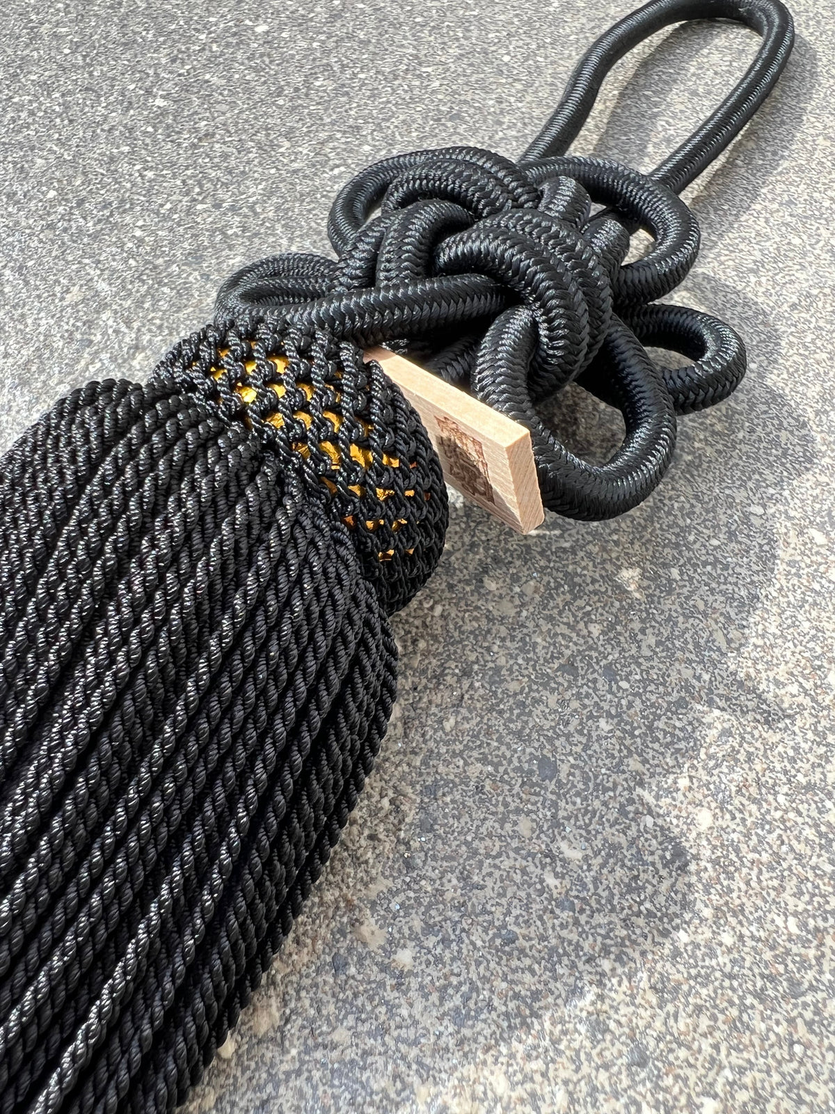 1 Tassel Large Size Black — image 1
