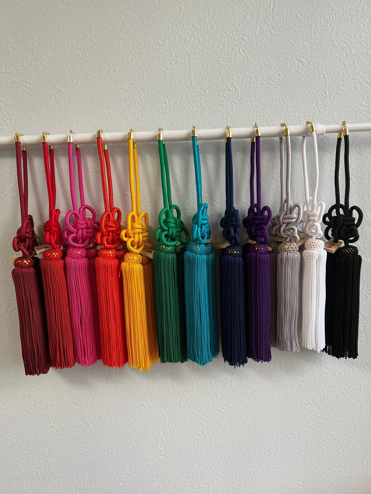 Tassel Chrysanthemum-Knot Medium Size Black — image 4
