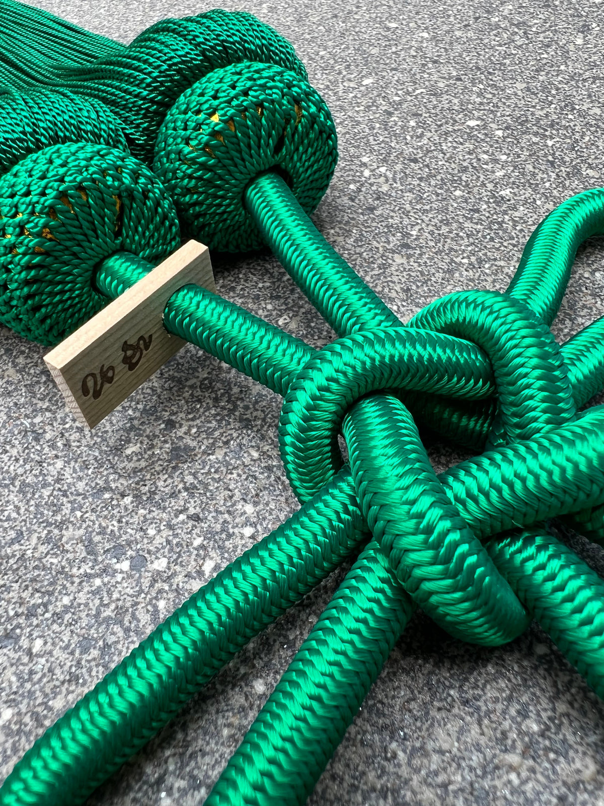 Tassel Agemaki Knot Large Size Green — image 3