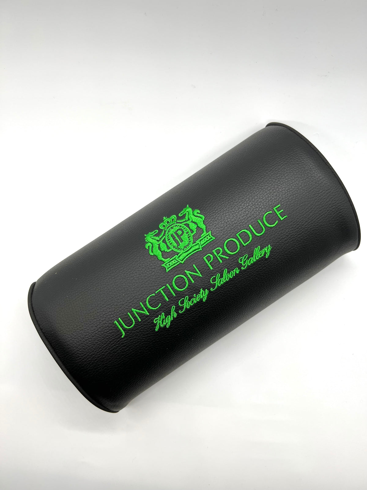 Script-Style Neck Pad Black × Green — image 1