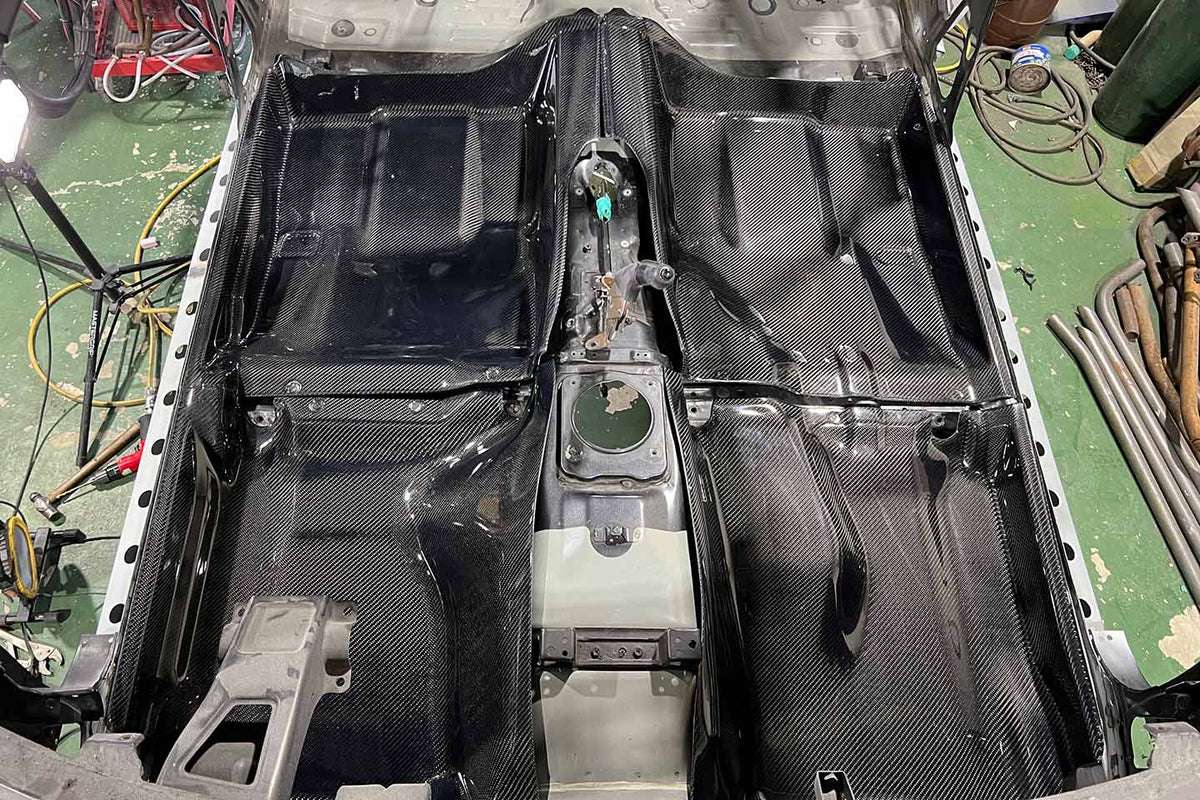 R32 Carbon Floor — image 3