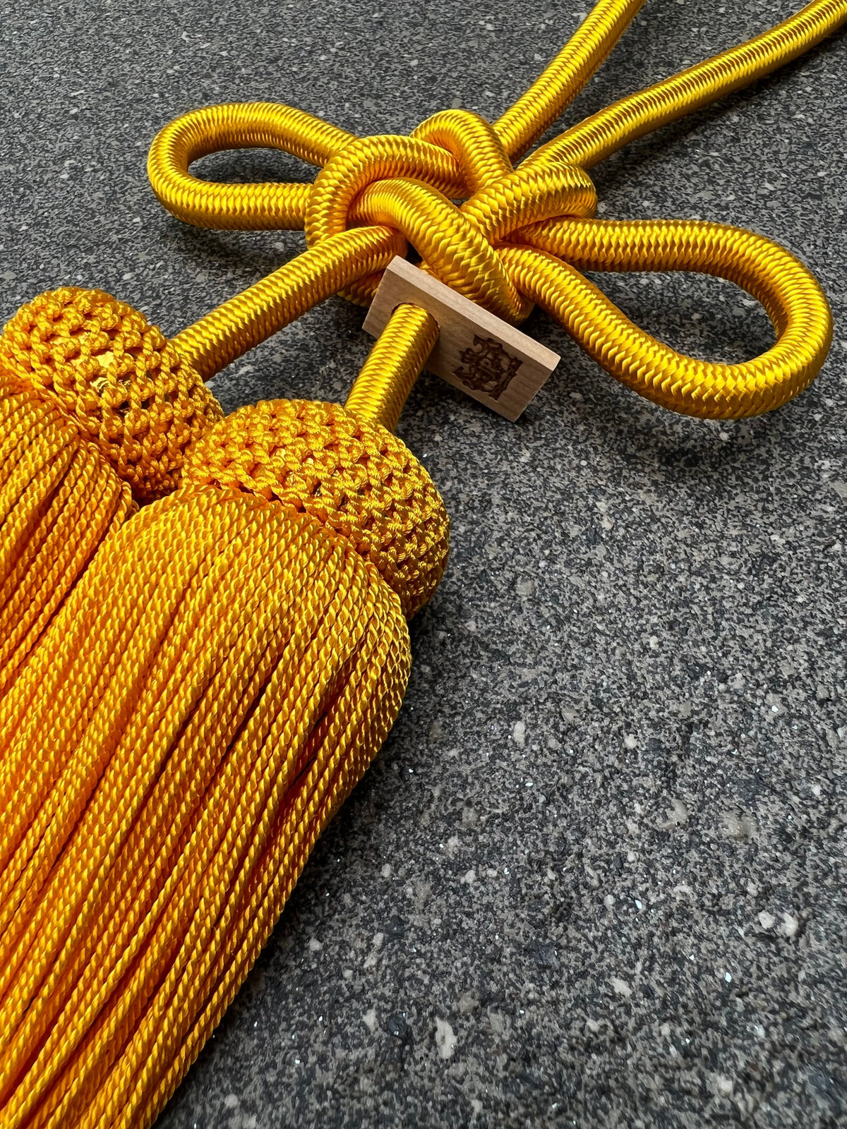 Tassel Agemaki Knot Large Size Yellowcolour — image 1