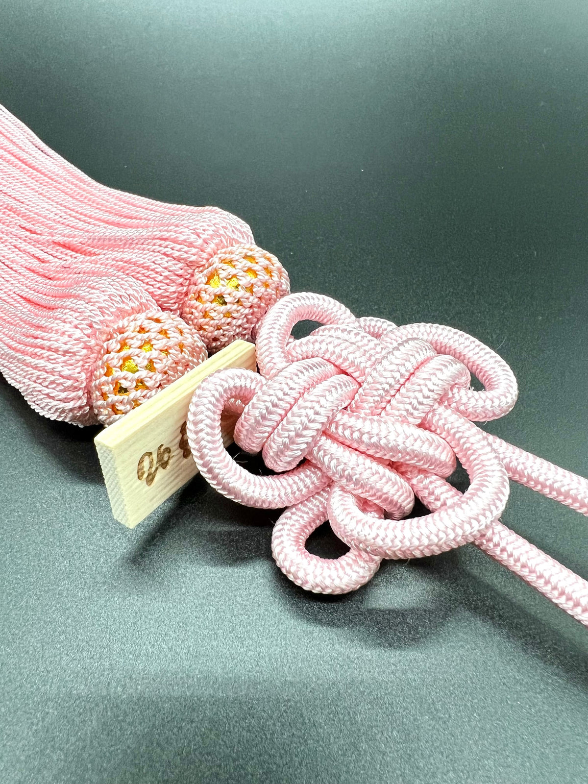 Tassel Chrysanthemum-Knot Medium Size Pink — image 3