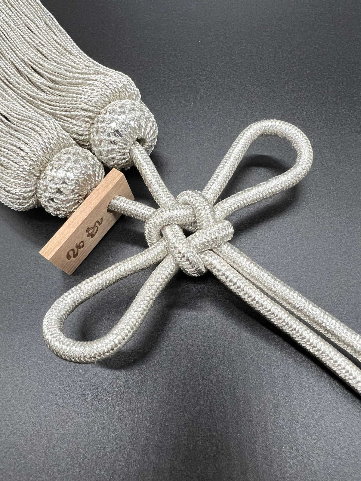 Tassel Agemaki Knot Medium Size Silver — image 3