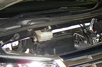 Strut Tower BAR /Steel /Front /Type R (MCS) - TOYOTA ALPHARD ANH10W/MNH10W/ATH10W — image 1