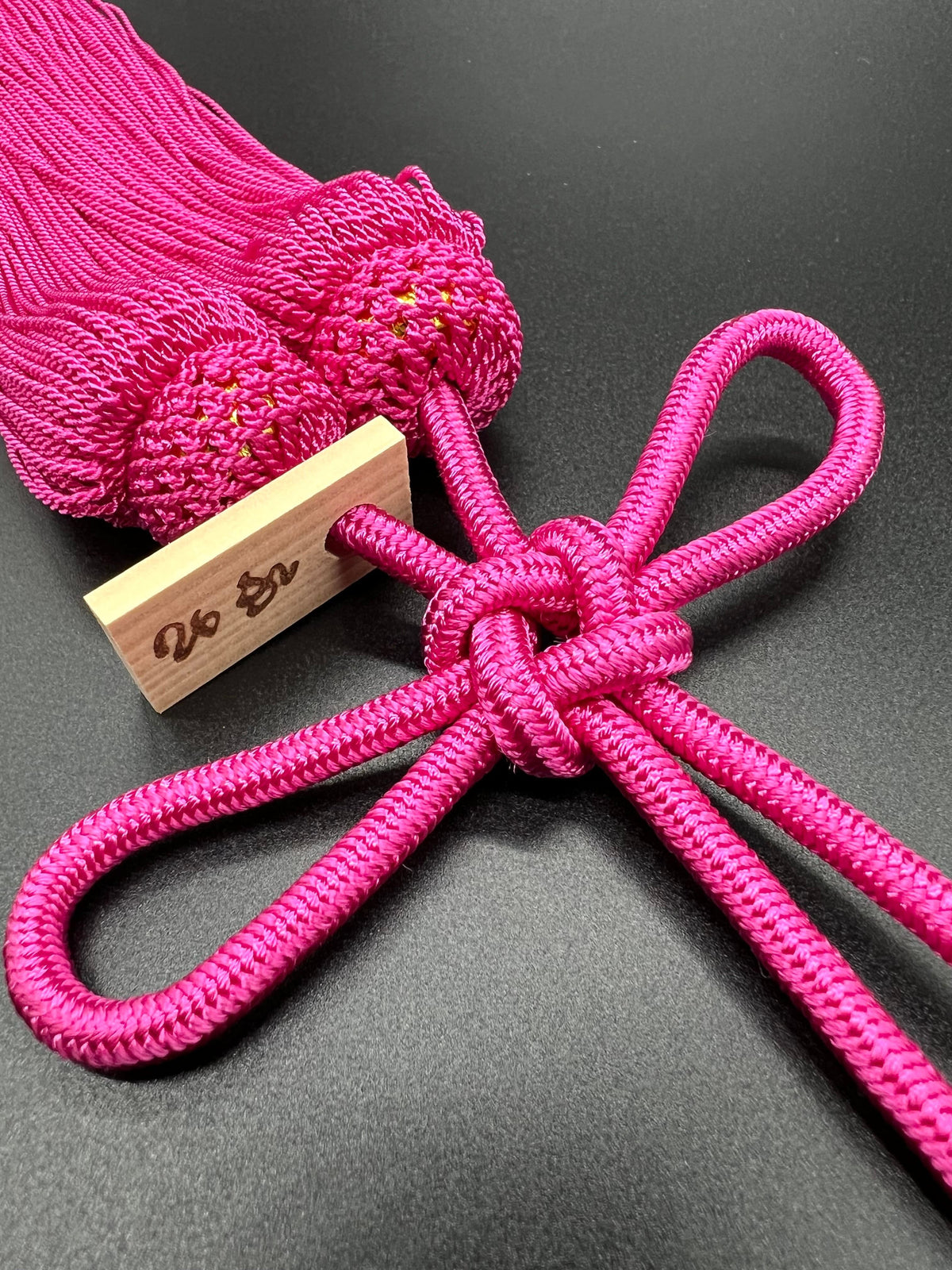 Tassel Agemaki Knot Medium Size Shocking Pink — image 3
