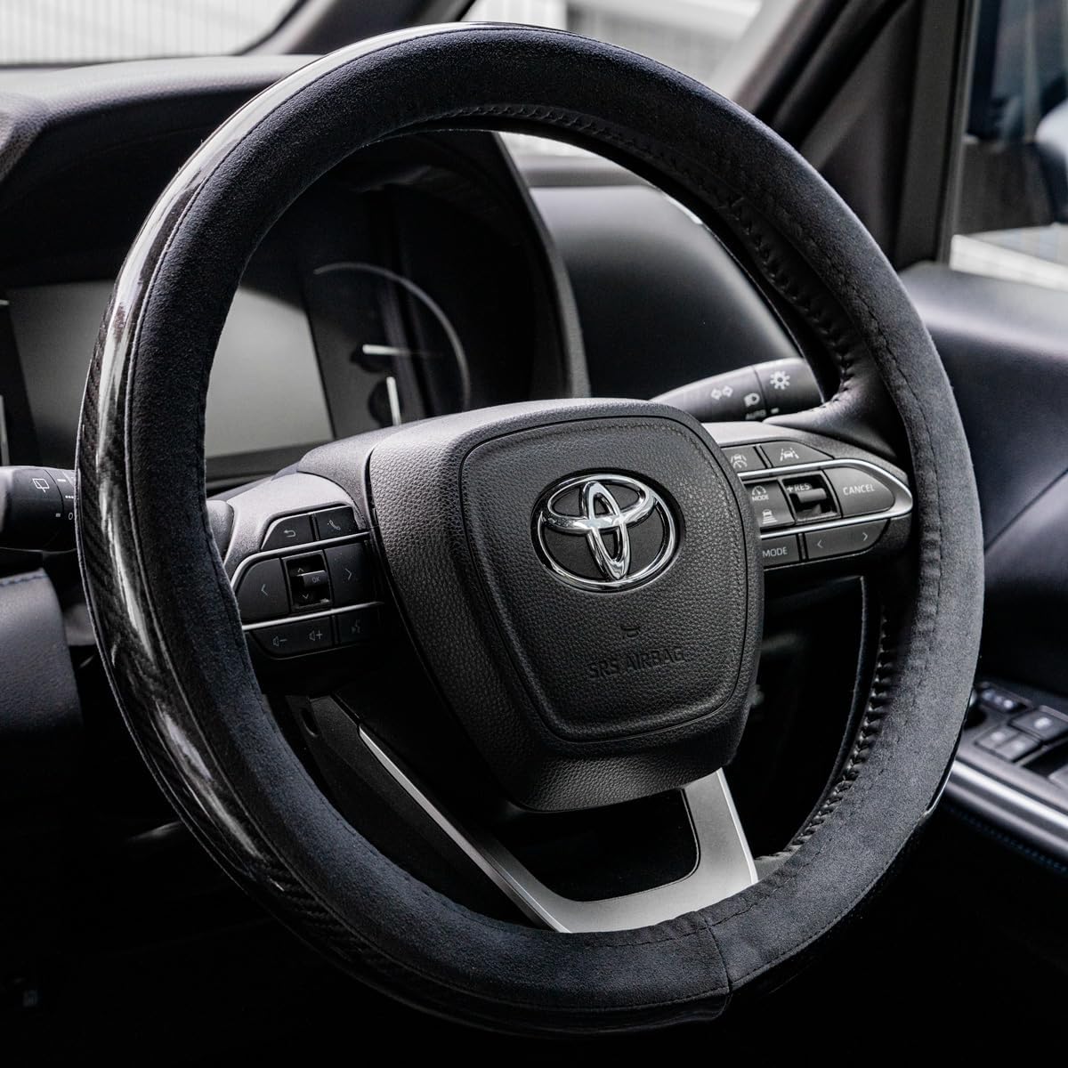 Steering cover Ultrasuede x Carbon Enamel — image 1
