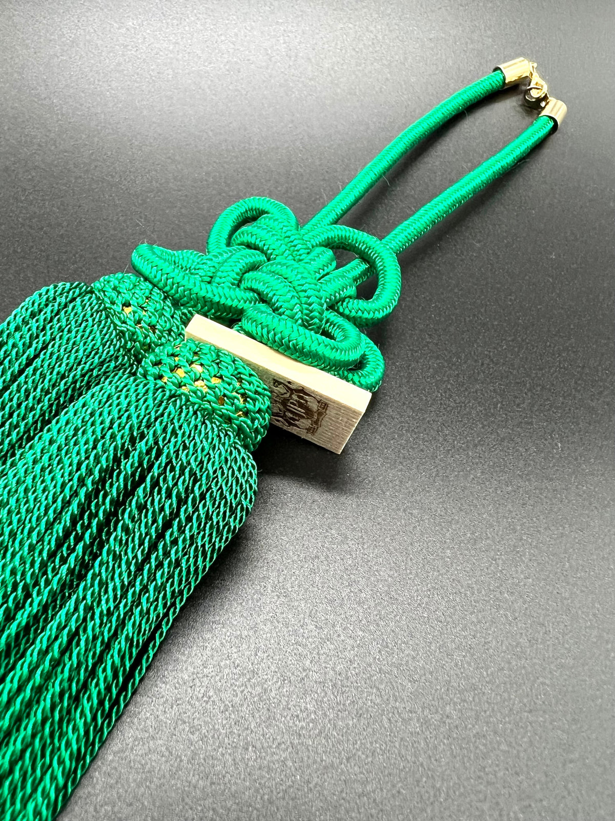 Tassel Chrysanthemum-Knot Medium Size Green — image 2