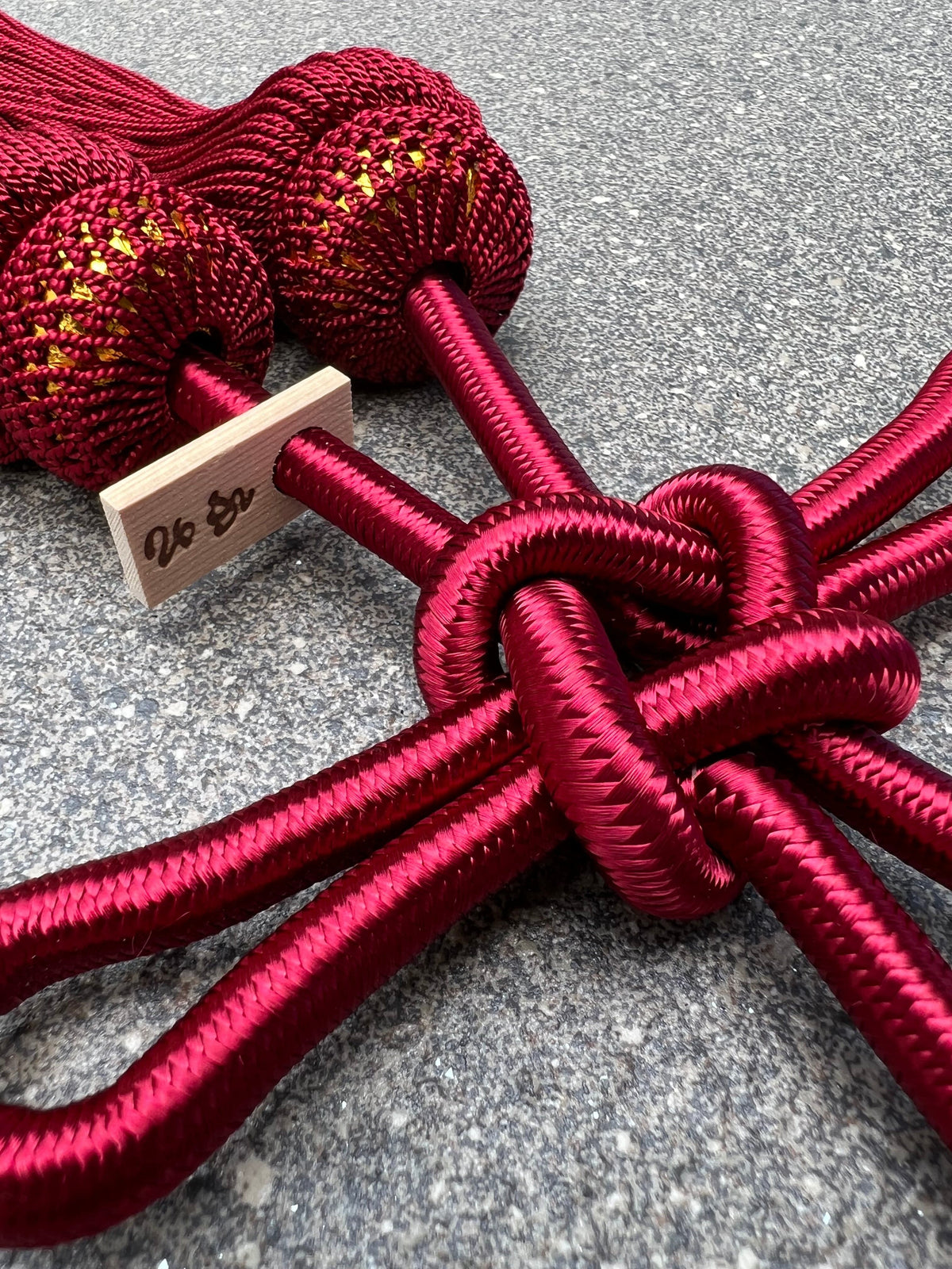 Tassel Agemaki Knot Large Size Maroon Wine — image 3