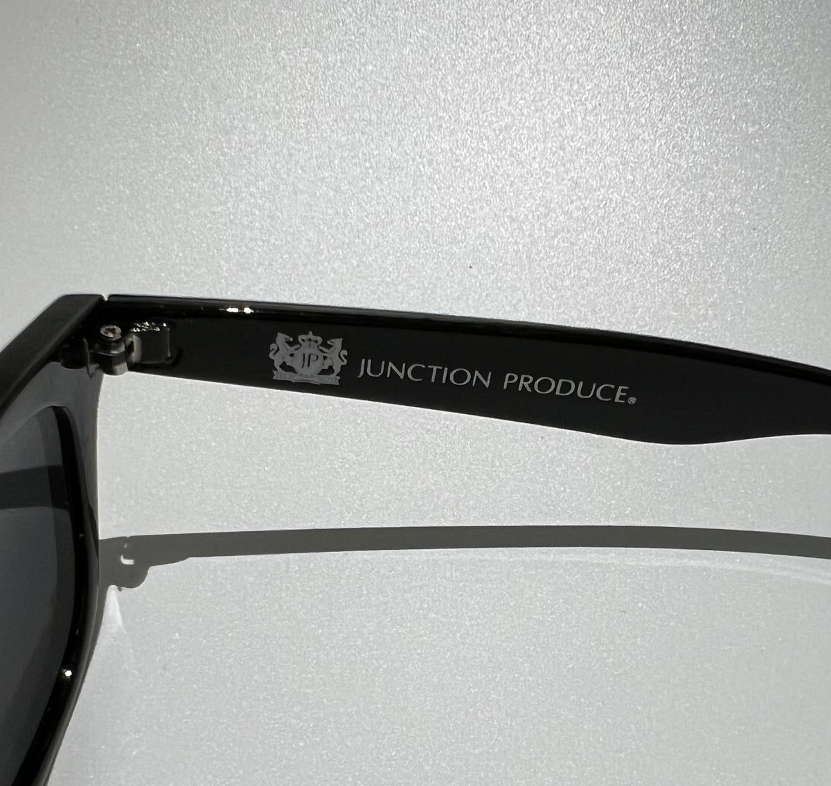 Sunglasses — image 2