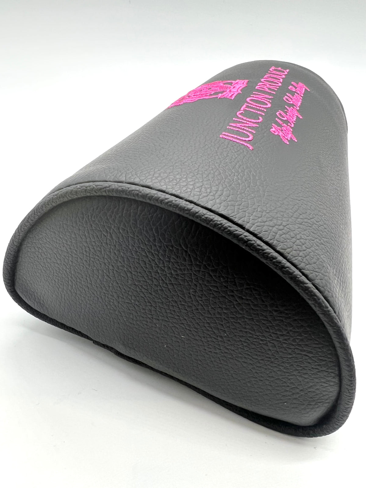Script-Style Neck Pad Black × Pink 2 pcs Set — image 4