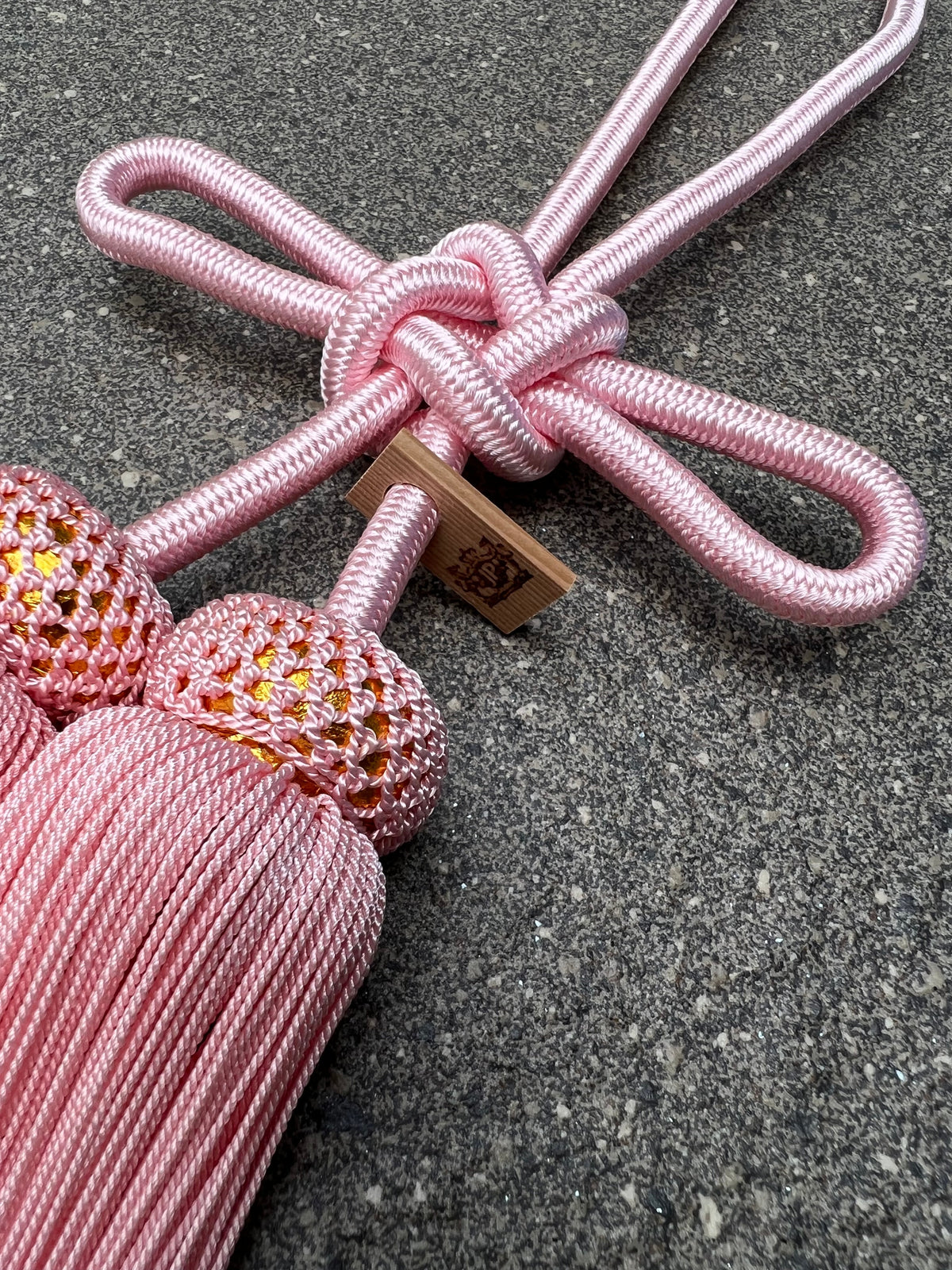 Tassel Agemaki Knot Large Size Pink — image 1
