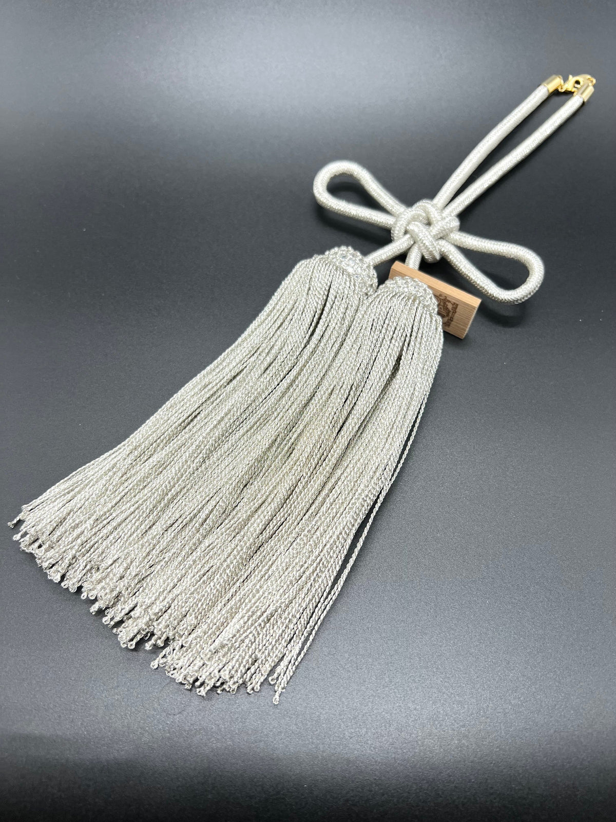 Tassel Agemaki Knot Medium Size Silver — image 1