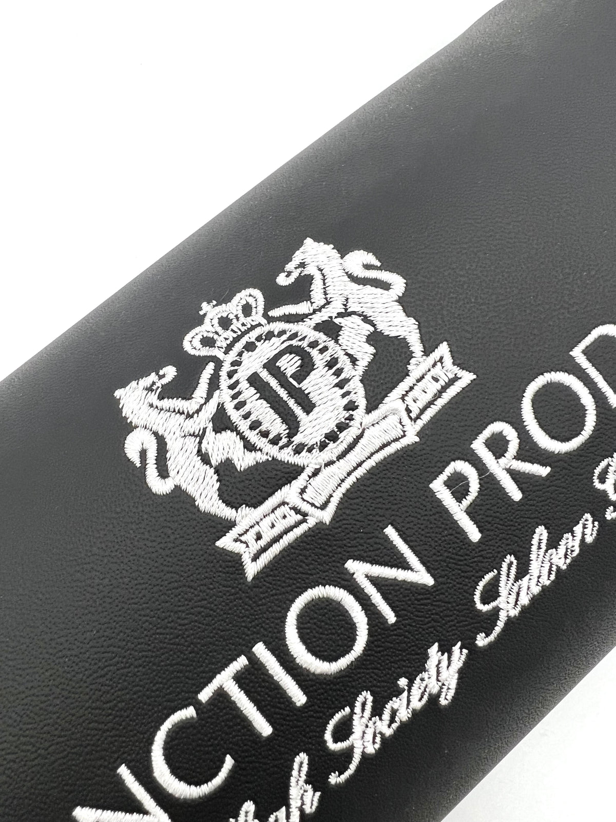 Script-Style Neck Pad Black × Silver — image 2