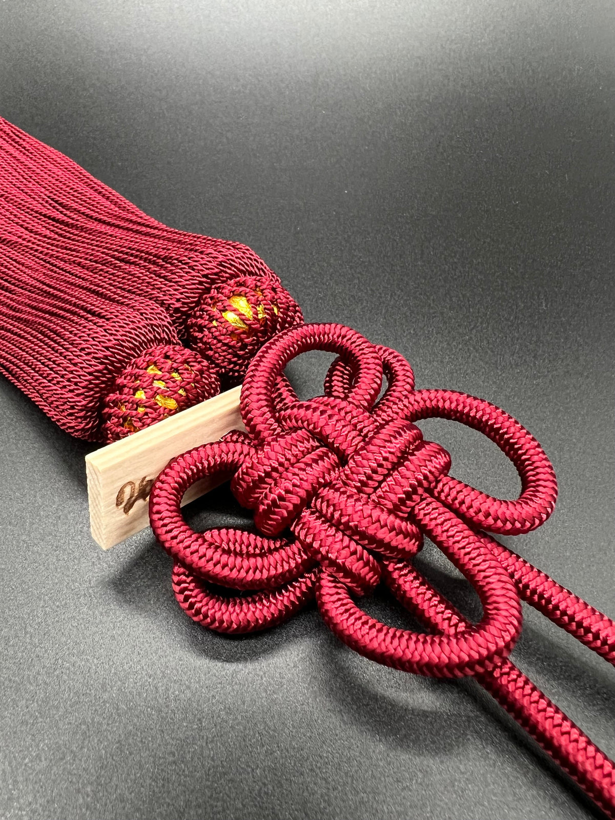 Tassel Chrysanthemum-Knot Medium Size Maroon Wine — image 3